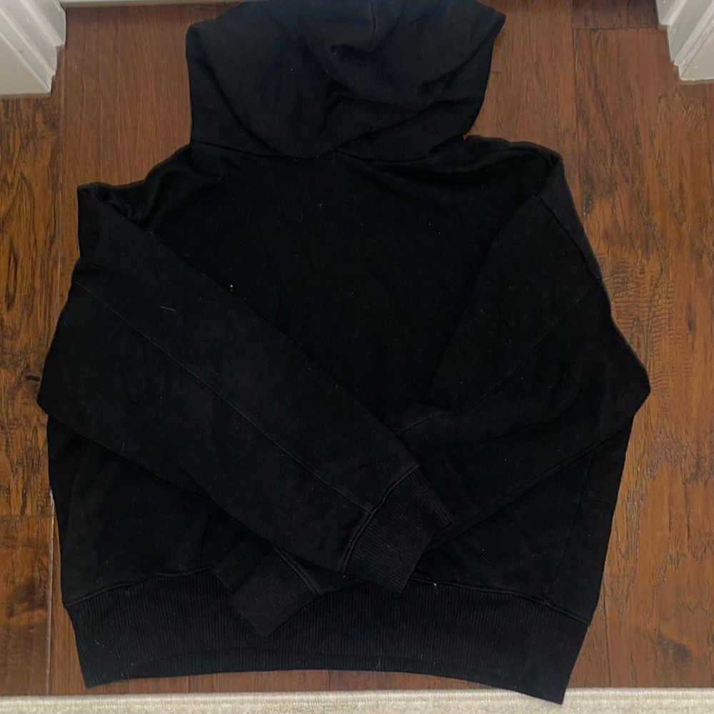 Black cropped hoodie